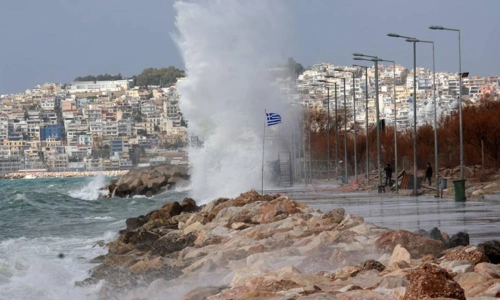 Καιρός-ΕΜΥ: Έκτακτο δελτίο θυελλωδών ανέμων-Πού θα είναι πιο ισχυρά τα φαινόμενα